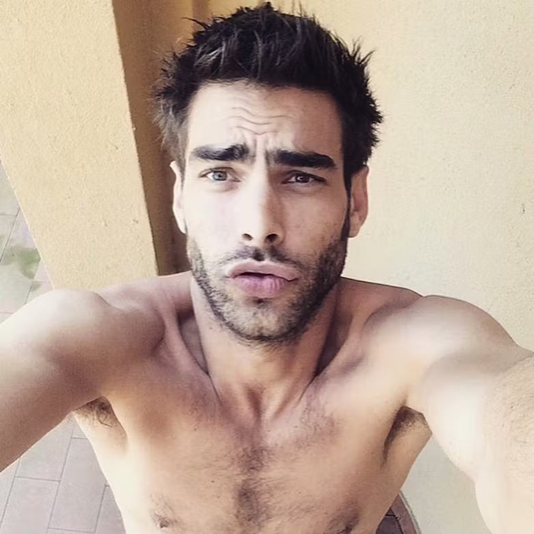 Oliver Scott